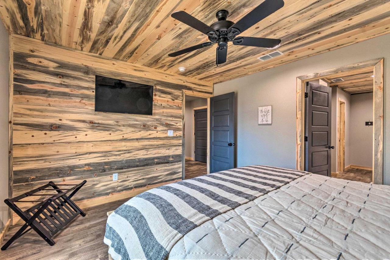 Upscale Riverfront Home With Beach And Fire Pit! Glenwood Kültér fotó